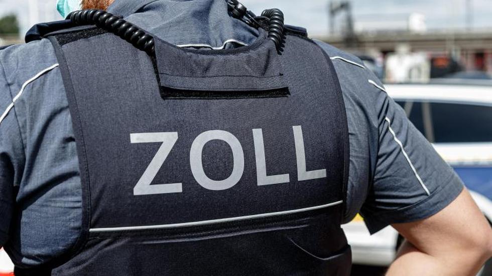 Kriminalit t Zoll Zerschl gt Verteilerring F r Unversteuerte 