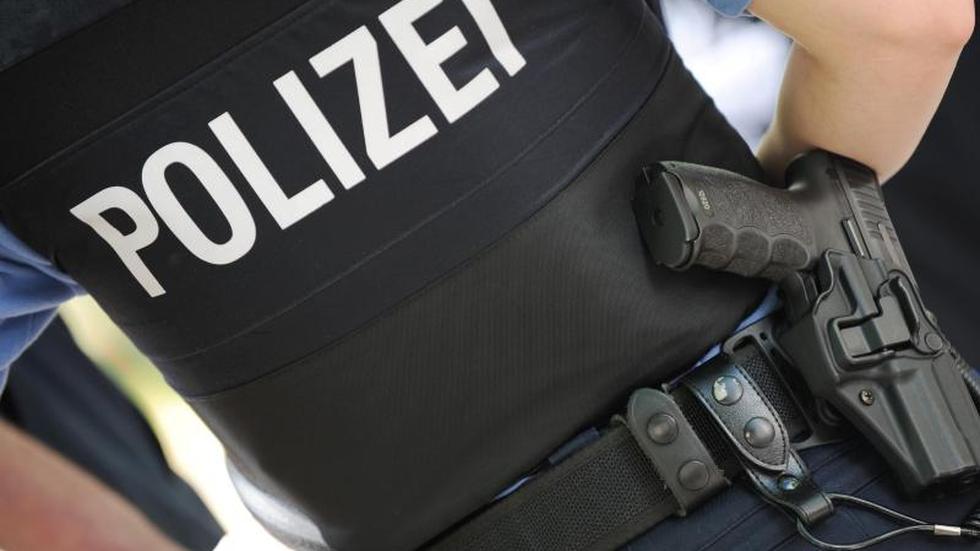 https://img.zeit.de/news/2021-11/07/gewerkschaft-startet-protestaktionen-bei-der-polizei-image.jpg/wide__980x551