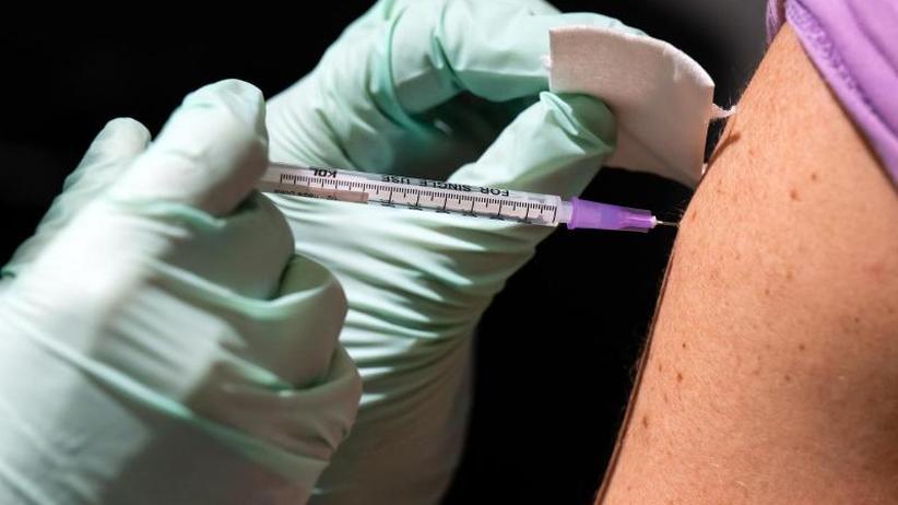 Gesundheit Mehr Als Zwei Millionen Booster Impfungen In Niedersachsen Zeit Online
