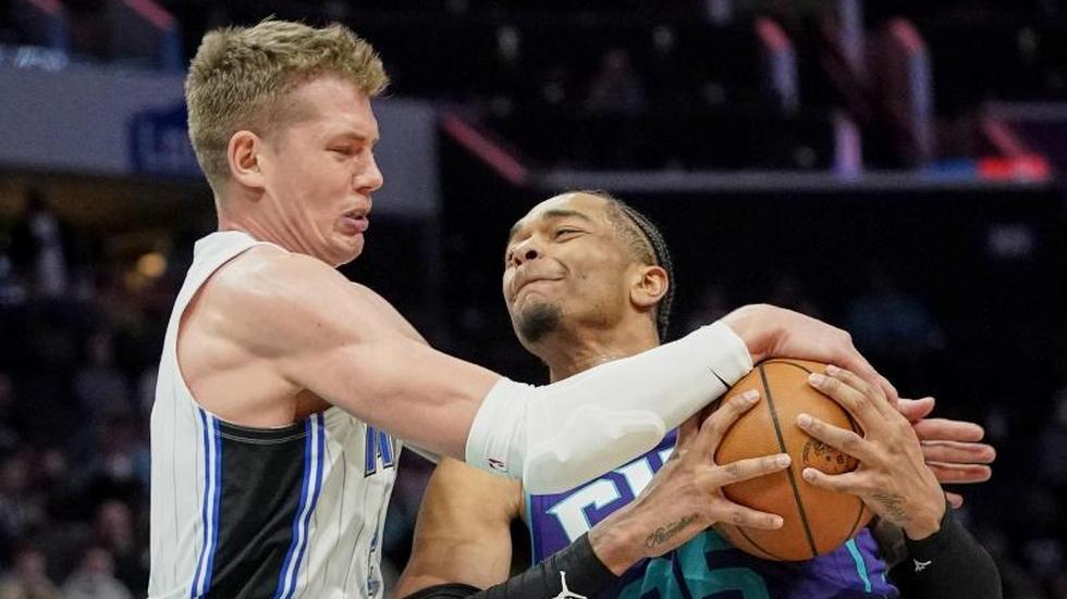 NBA 45 Punkte Wagner Br der F hren Orlando Zum Sieg ZEIT ONLINE