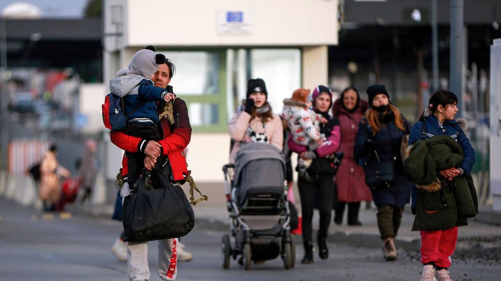 Konflikte: Weitere Ukrainische Flüchtlinge Kommen In Berlin An | ZEIT ...