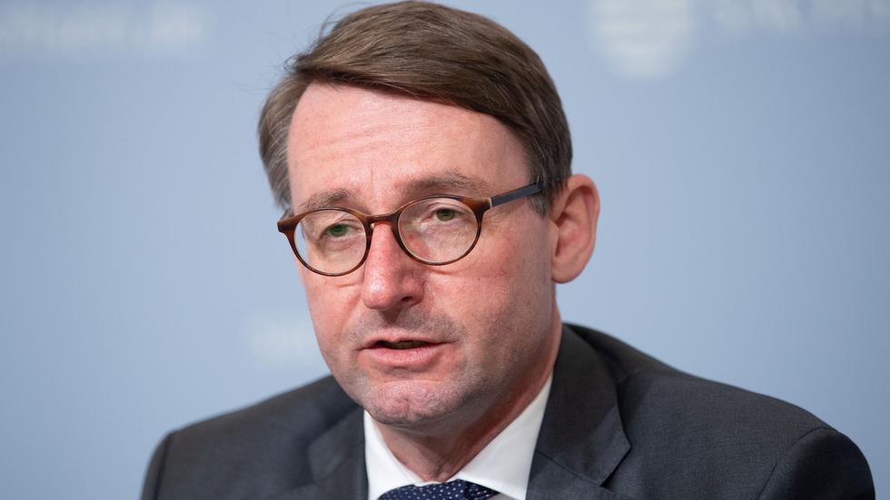 Landesregierung: Sachsens Innenminister Roland Wöller wird entlassen ...