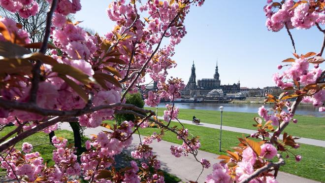 Deutscher Wetterdienst: Wechselhaftes Wetter In Deutschland Mit Wenig ...