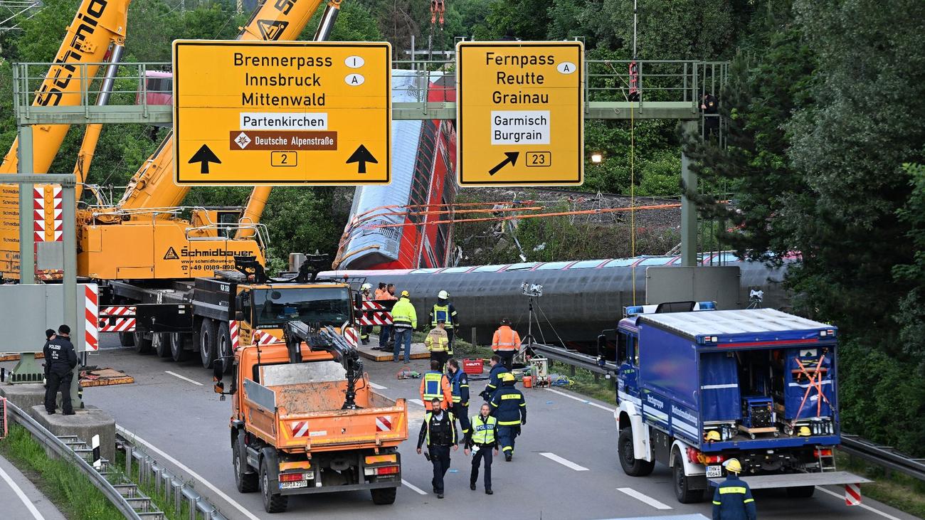 Unfall: Bergungsarbeiten Nach Zugunglück In Oberbayern Gehen Weiter ...