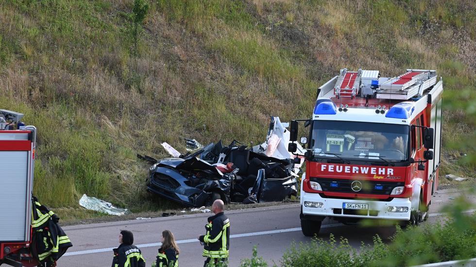 Sachsen-Anhalt: Schwerer Unfall Auf A14 Bei Halle | ZEIT ONLINE