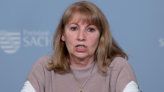 Gesundheit: Petra Köpping (SPD), Gesundheitsministerin von Sachsen, spricht.