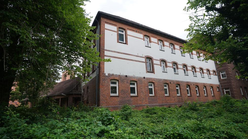 Stadtgeschichte: Kiel sucht Konzept für ehemalige Marinearrestanstalt ...