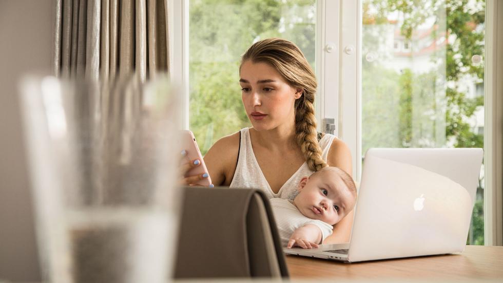 Babypause?: Was beim Elterngeld für Selbstständige wichtig ist | ZEIT ...