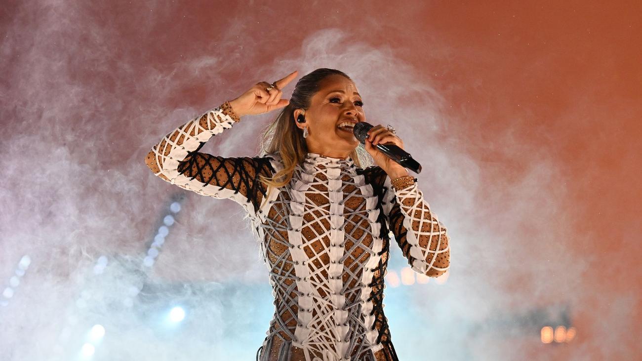 München Helene Fischer gibt MegaKonzert Partystimmung im Regen