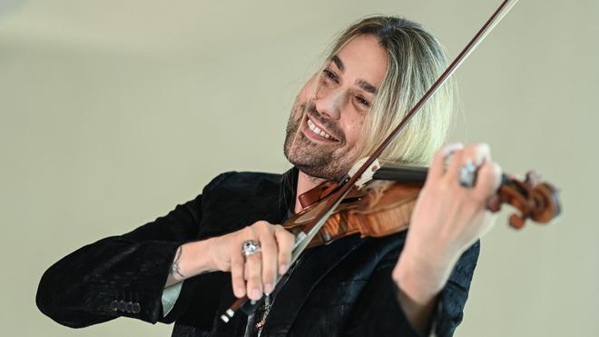 Violinist: Der Musiker hat sich selbst ein Geschenk gemacht: Er kaufte eine seltene Geige des italienischen Geigenbauers Guarneri del Gesù.