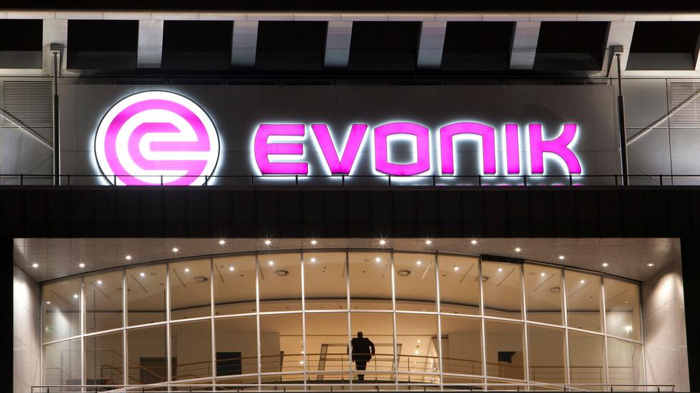 Chemie Evonik testet neues Verfahren für LithiumRecycling ZEIT ONLINE