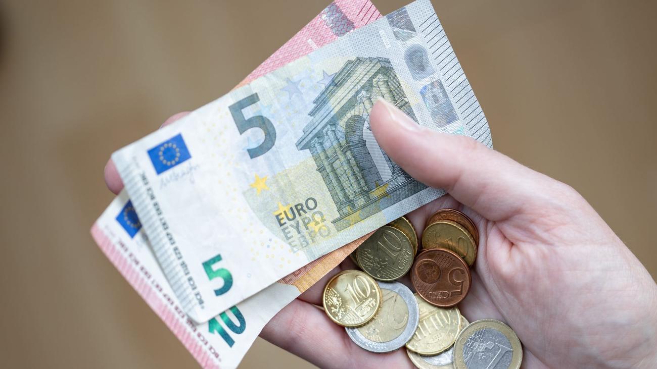 Steigende Preise: Umfrage: 40 Prozent Sparen Höchstens 100 Euro Im ...