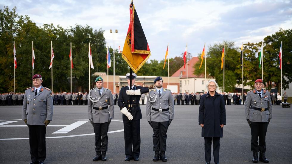 Verteidigung: Bundeswehr Hat Führungskommando Für Das Inland | ZEIT ONLINE