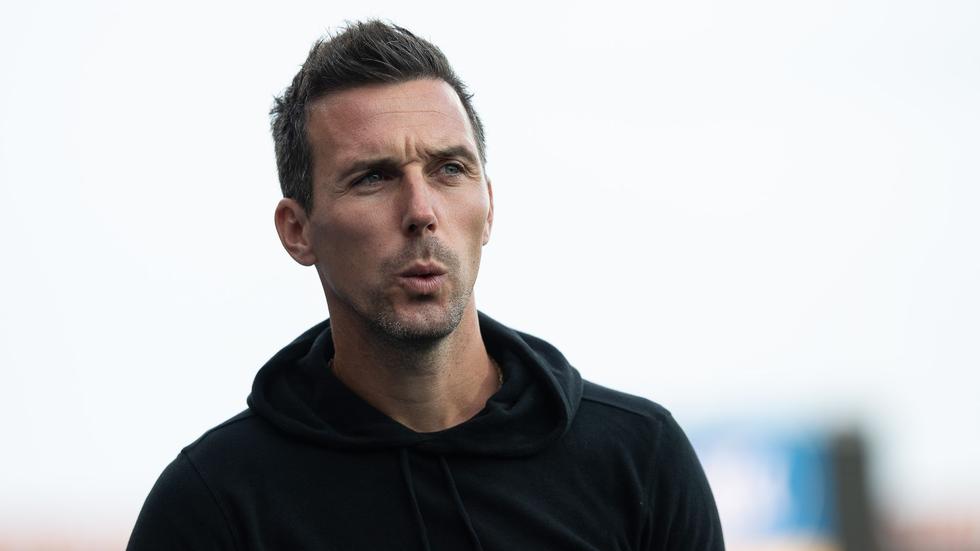 2. Bundesliga Eichner spürt härteren Konkurrenzkampf beim Karlsruher