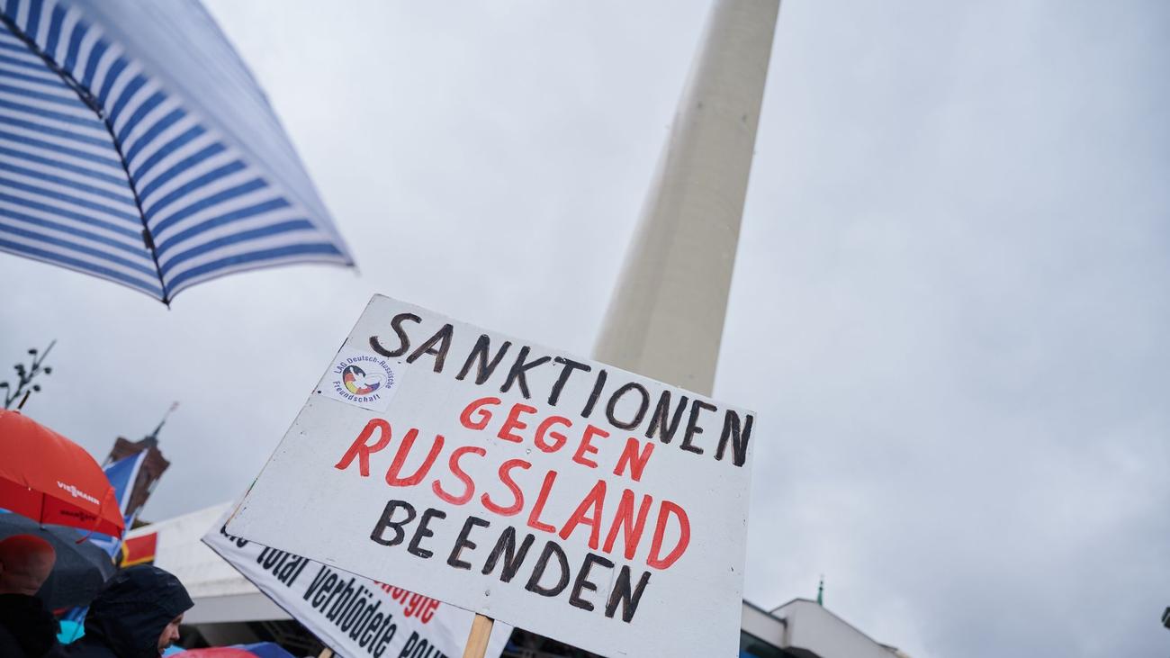 Proteste: Demonstrationen Gegen Russland-Sanktionen In Berlin | ZEIT ONLINE