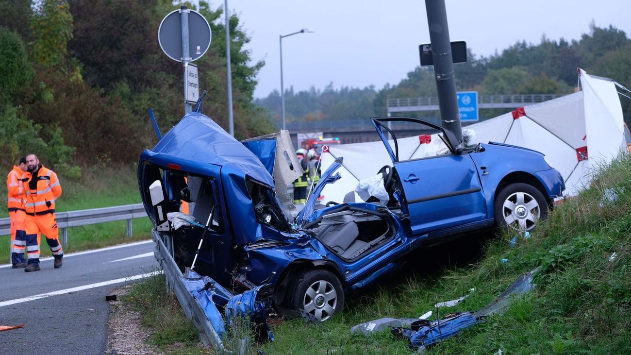 Kreis Nürnberger Land: Frau Wird Bei Unfall Auf A9 Aus Auto ...