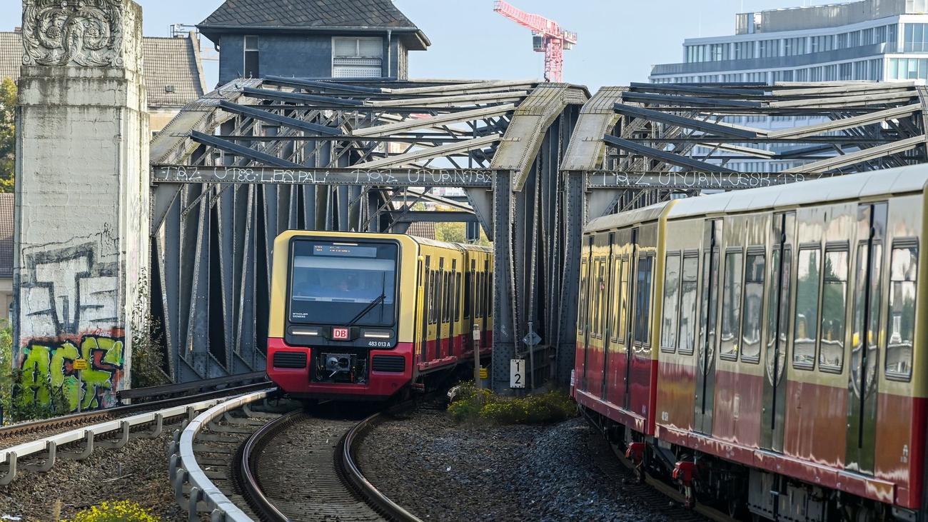 ÖPNV Neue SBahnZüge in Berlin jetzt auch auf der S8 unterwegs ZEIT ONLINE