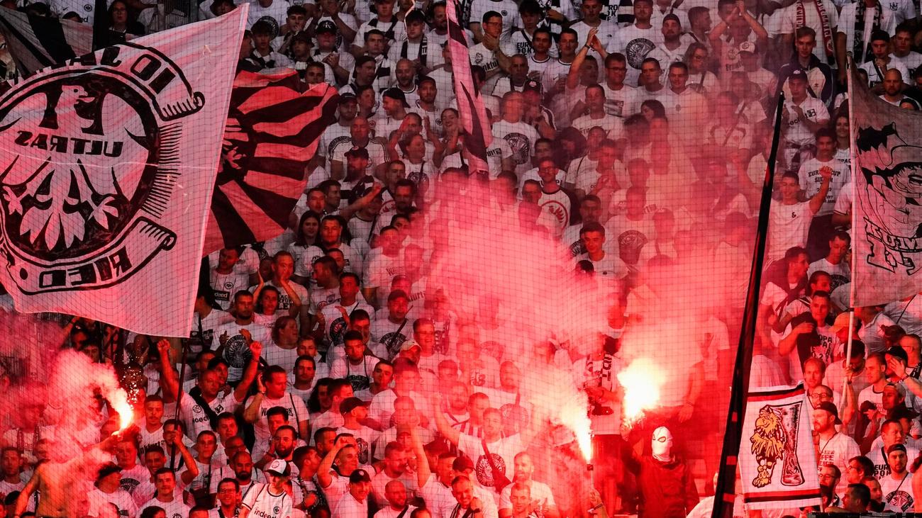 bundesliga-pyro-vergehen-69-600-euro-strafe-f-r-eintracht-frankfurt