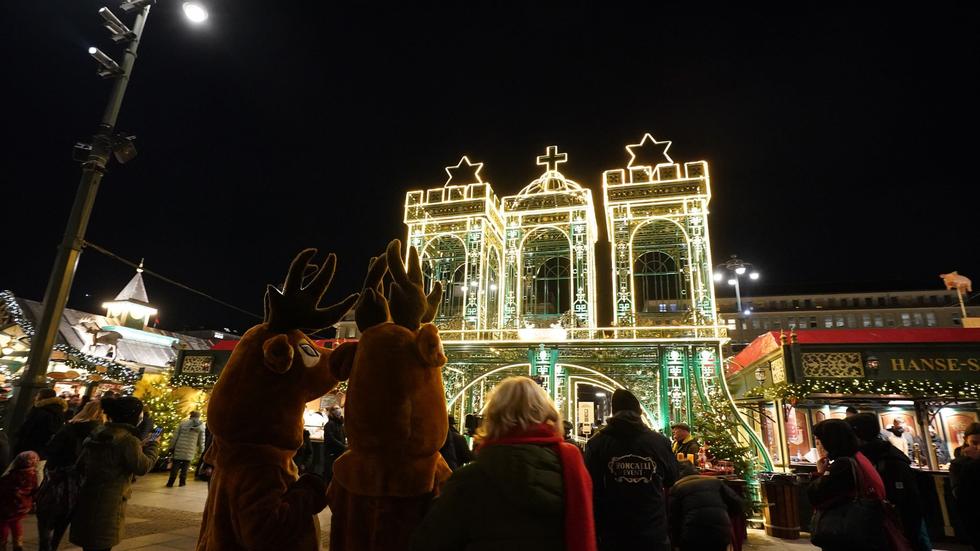 Weihnachten 16 Weihnachtsmärkte und ein fliegender Weihnachtsmann
