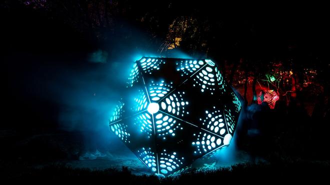 Ausstellung: Lichtkunst im Japanischen Garten im Planten un Blomen | DIE  ZEIT