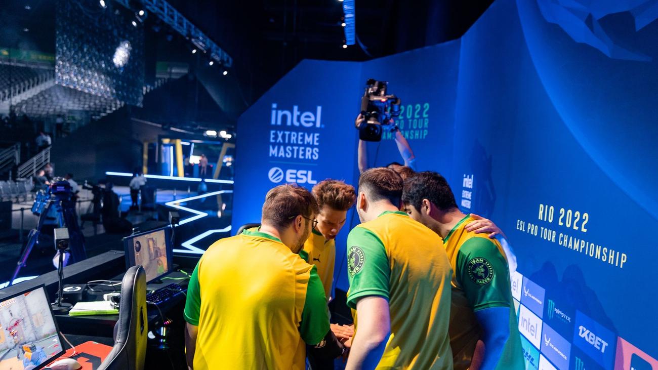 BIG verpasst dritte Chance: Mouz erreicht Playoffs in IEM CS:GO Major ...