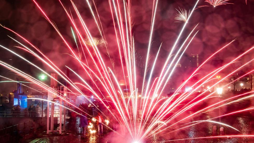 Jahreswechsel: Das Böllern an Silvester kehrt zurück - Überall? | ZEIT