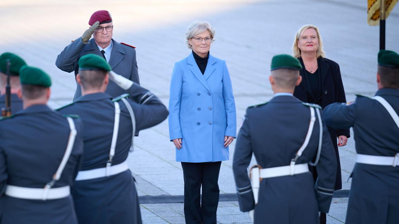 Verteidigungsministerium: Lambrecht: Einsatzbereite Bundeswehr ...