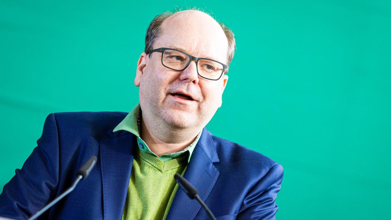 Energie Neuer Umweltminister will mehr Personal für Energiewende