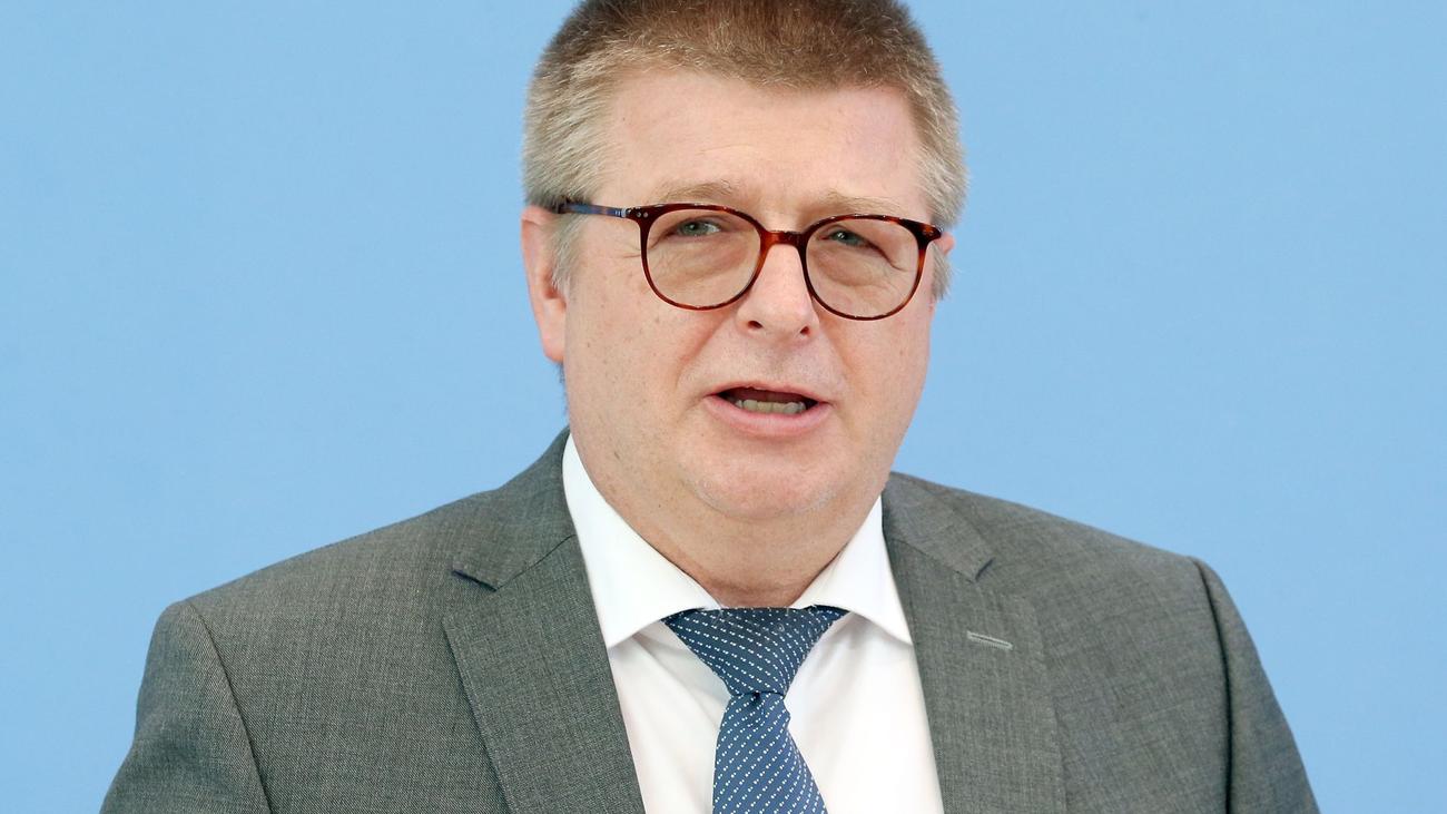 Dobrindt Lässt Grenzkontrollen Erneut Verlängern Die Geheimen Pläne - 16qacbt