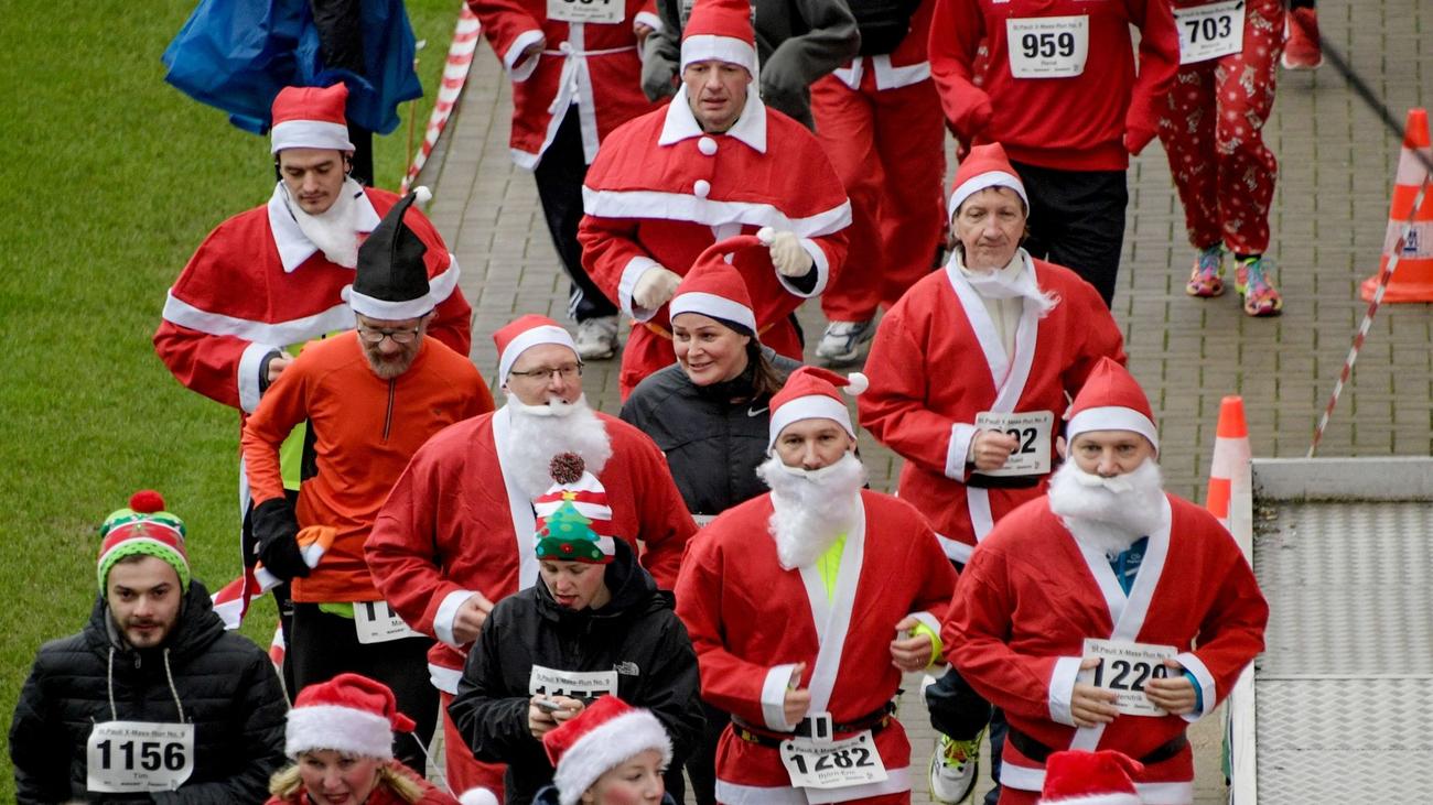 Leichtathletik: X-Mass-Run: Weihnachtlicher Kostüm-Lauf im Hamburg ...