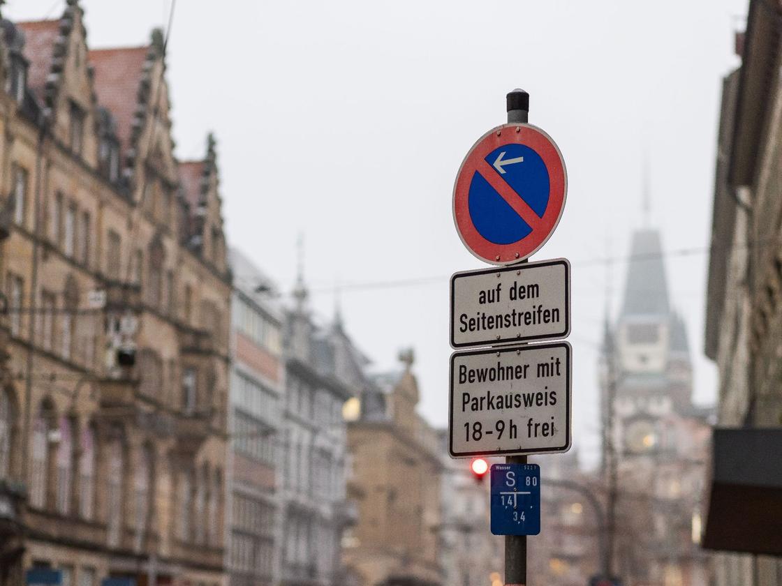 LG Tübingen: Handschriftliche, offensichtliche Änderungen an  Anwohnerparkausweis keine Urkundenfälschung – Verkehrsrecht Blog