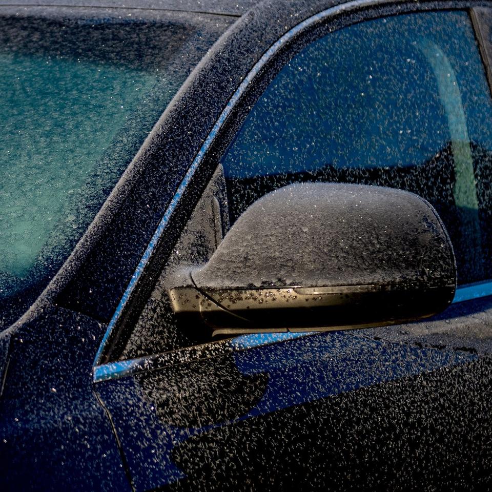Kalte Jahreszeit: Türschloss oder Autotür zugefroren: Sprays und