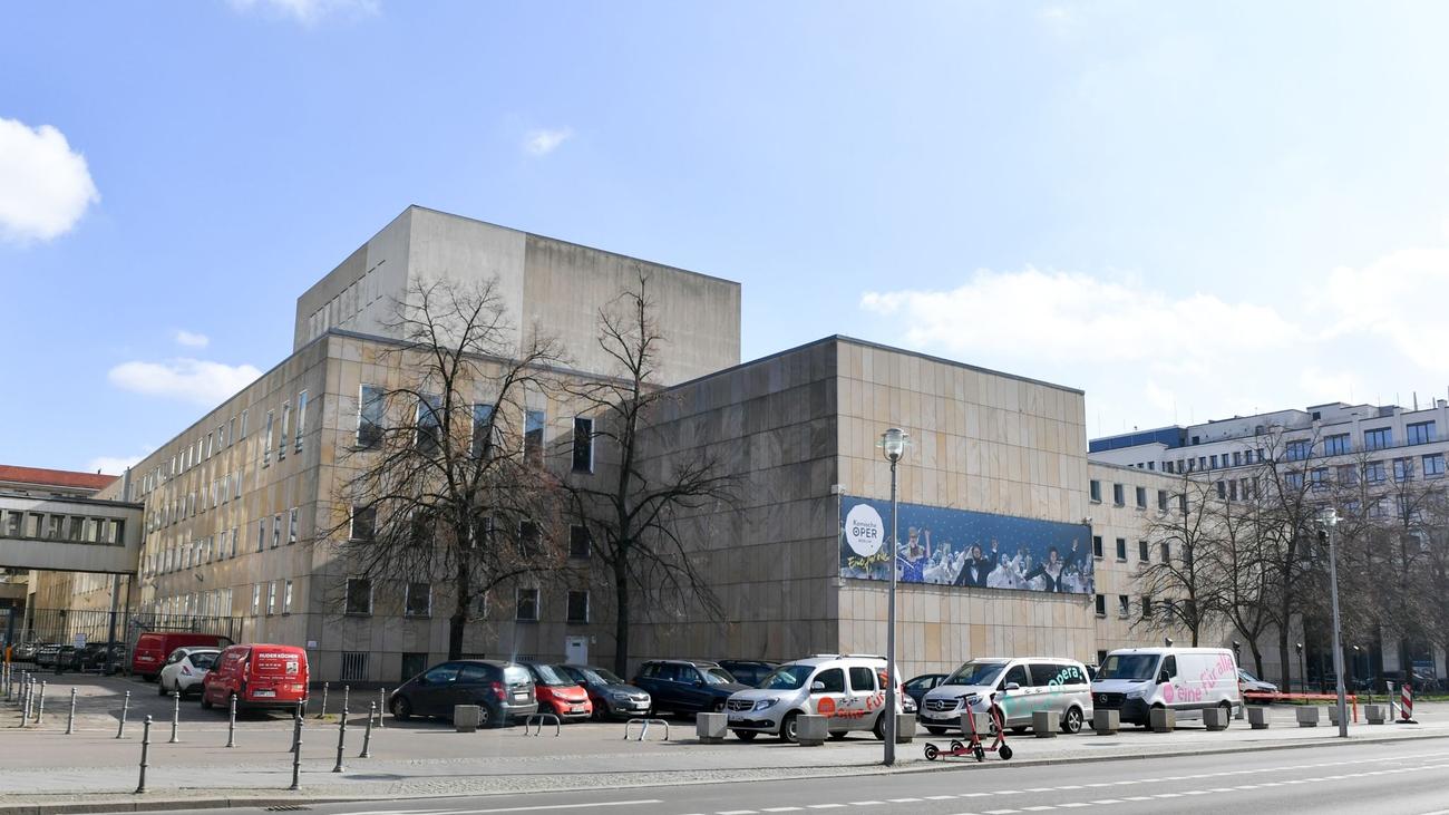 Kulturpolitik Party vor Umbau Sanierung zu 75 Jahre Komische Oper