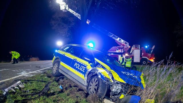 Verkehr: Mehr als 900 Unfälle mit Polizeiwagen in Niedersachsen