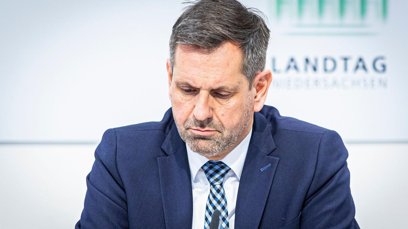 bahn-verkehrsminister-einf-hrung-von-49-euro-ticket-zum-1-mai-zeit