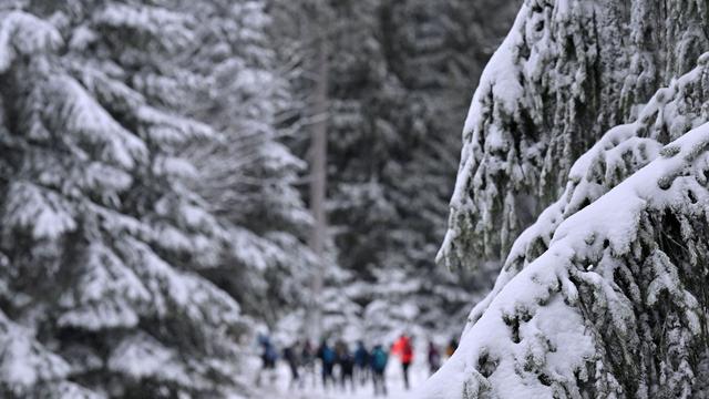 Wintertourismus: Schnee zum Wochenende - Neustart an den Skiliften