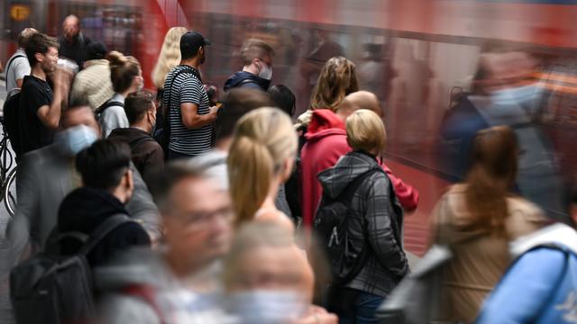 Bahn: Bremen sieht Start des 49-Euro-Tickets zum 1. Mai in Gefahr