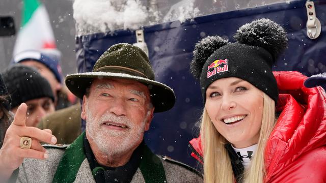 Gesellschaft: Promis im Schnee - Schwarzenegger: «Ich liebe Österreich»
