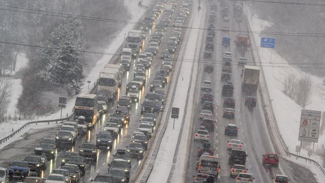 Rheinland-Pfalz: Schnee und Glätte führen zu zahlreichen Verkehrsunfällen