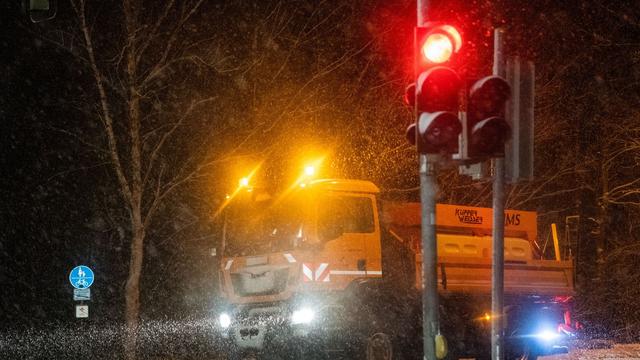 Verkehr: Schnee und Glätte führen zu mehreren Unfällen in NRW