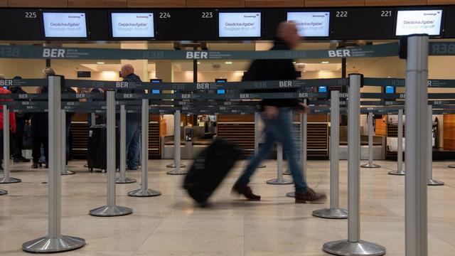 Luftverkehr: Verdi kündigt ganztägigen Warnstreik am BER an