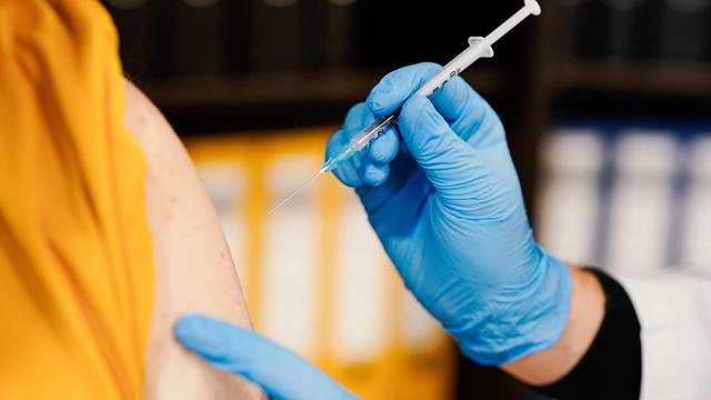 Gesundheit: Klose appelliert trotz sinkender Zahlen für Corona-Impfung