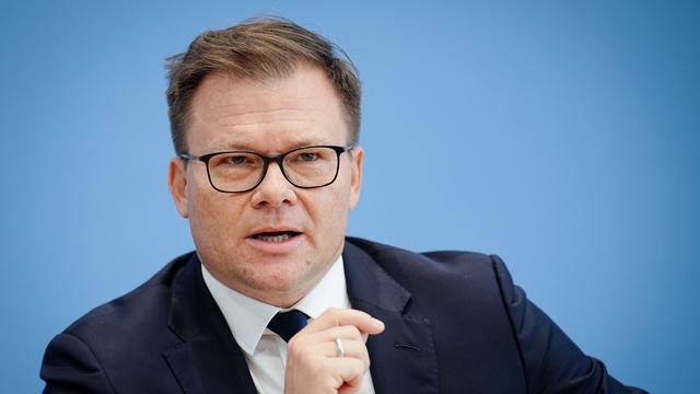Neues Konzept: Ostbeauftragter will mehr Ostdeutsche in Topjobs des Bundes