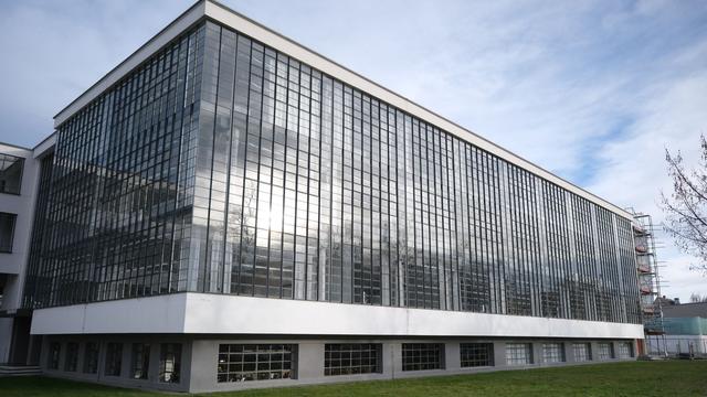 Architektur: Stiftung Bauhaus Dessau: Körperkommunikation zentrales Thema