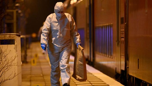 Bahn: Trauerbeflaggung nach tödlichem Messerangriff in Regionalzug
