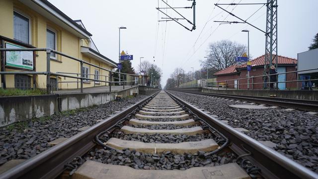 Messerattacke: Mutmaßlicher Zug-Angreifer seit 2014 in Deutschland