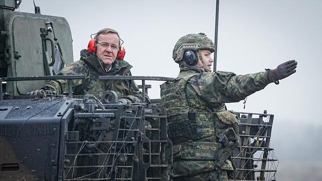 Verteidigung: Pistorius will Waffenlücken bei Bundeswehr rasch schließen 