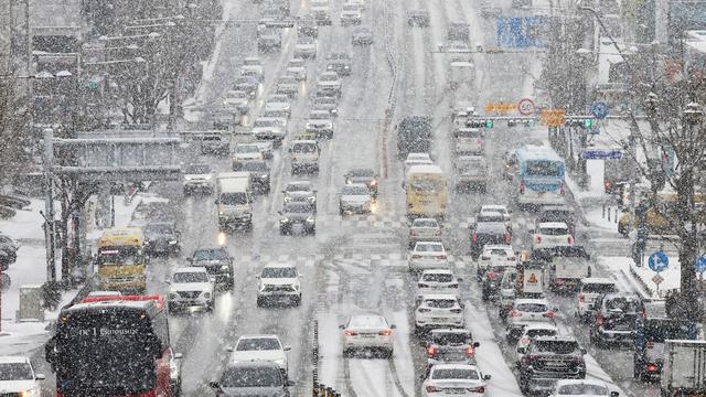 Notfälle: Tote und Verkehrschaos durch Kälte in Nordostasien