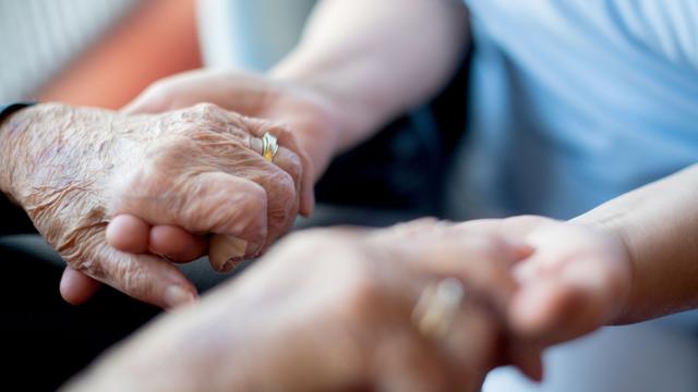 Soziales: Diakonie-Chef für Ausbau von Hospiz- und Palliativversorgung