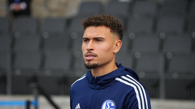 Fussball: Gespräche mit Kopenhagen: Larsson fehlt bei Schalke-Training